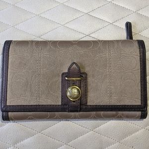 Trifold continental traveler's passport holder